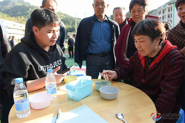 ƽ���e������Ȥζ�\�ӕ�